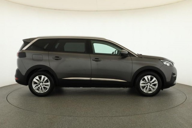 Peugeot 5008  1.6 BlueHDi 