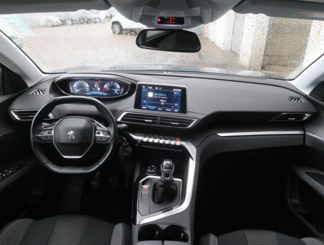 Peugeot 5008  PureTech 130 