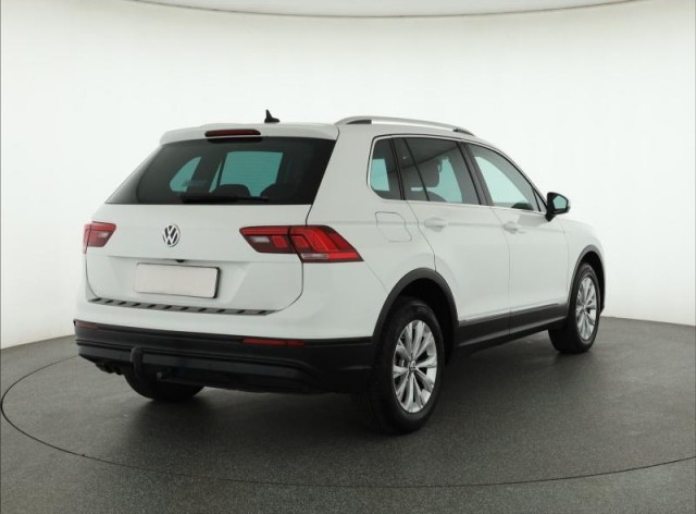 Volkswagen Tiguan  2.0 TSI Comfortline