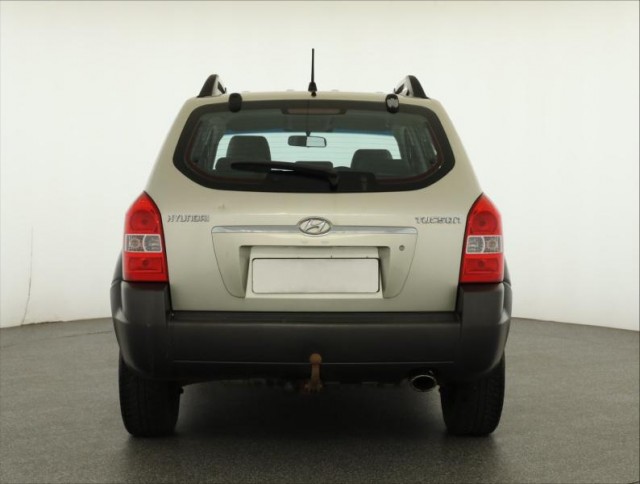 Hyundai Tucson  2.0 i 