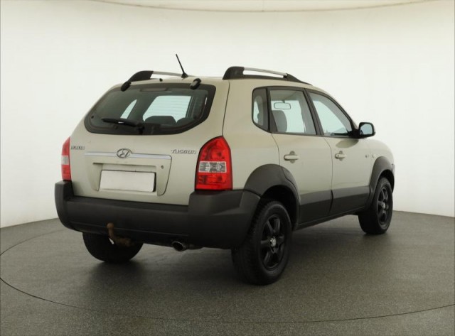 Hyundai Tucson  2.0 i 