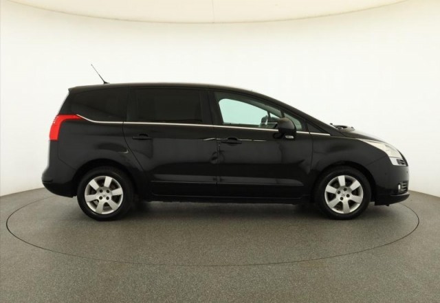 Peugeot 5008  1.6 HDi 