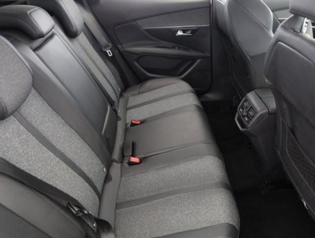 Peugeot 3008  1.2 PureTech 