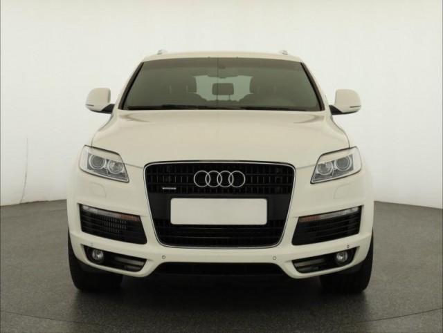 Audi Q7  3.0 TDI S-Line
