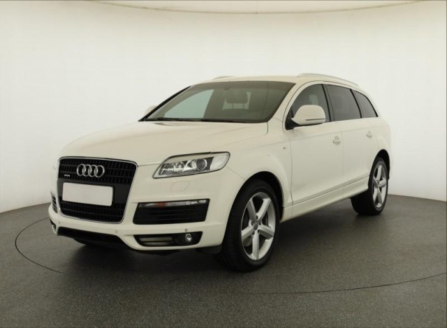 Audi Q7  3.0 TDI S-Line