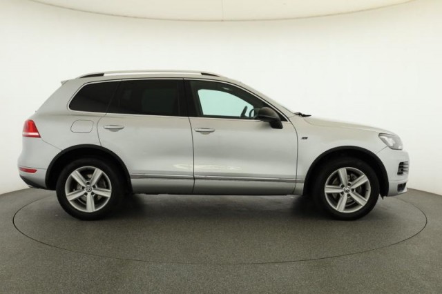 Volkswagen Touareg  3.0 TDI 