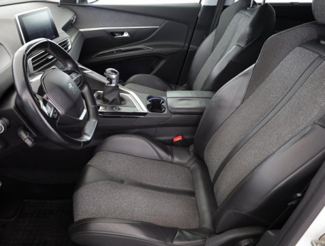Peugeot 5008  2.0 HDI 