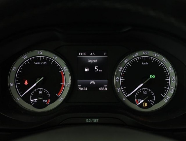 Škoda Karoq  1.5 TSI 