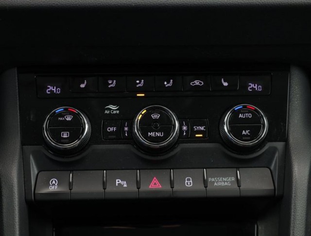 Škoda Karoq  1.5 TSI 