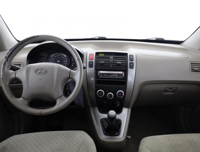 Hyundai Tucson  2.0 i 