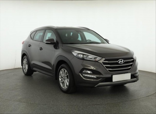 Hyundai Tucson  1.7 CRDi Trikolor