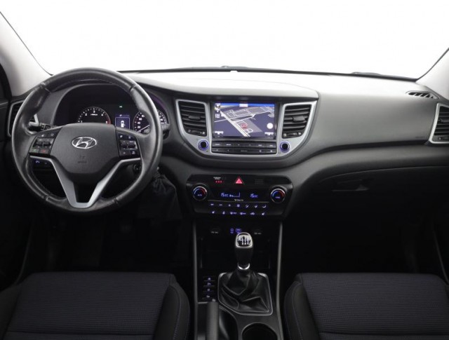 Hyundai Tucson  1.7 CRDi Trikolor