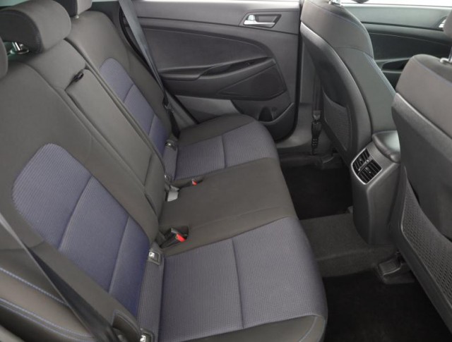 Hyundai Tucson  1.7 CRDi Trikolor