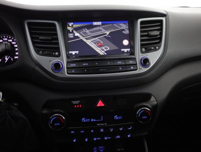 Hyundai Tucson  1.7 CRDi Trikolor