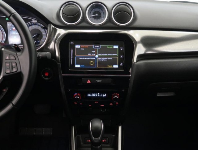 Suzuki Vitara  1.5 Hybrid 