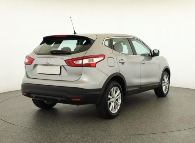 Nissan Qashqai  1.2 DIG-T 
