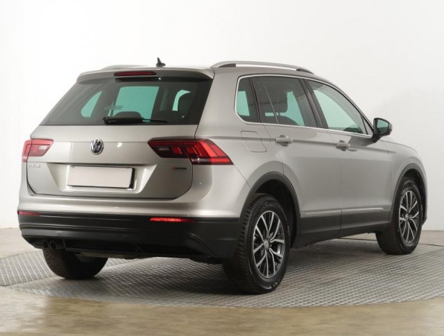 Volkswagen Tiguan  2.0 TDI 