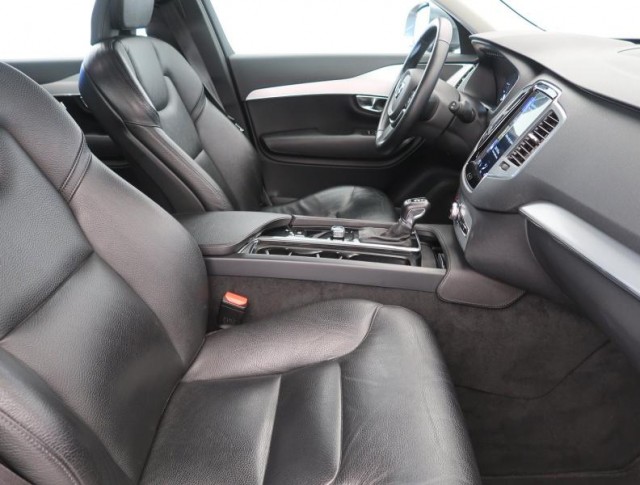 Volvo XC90  D5 AWD 