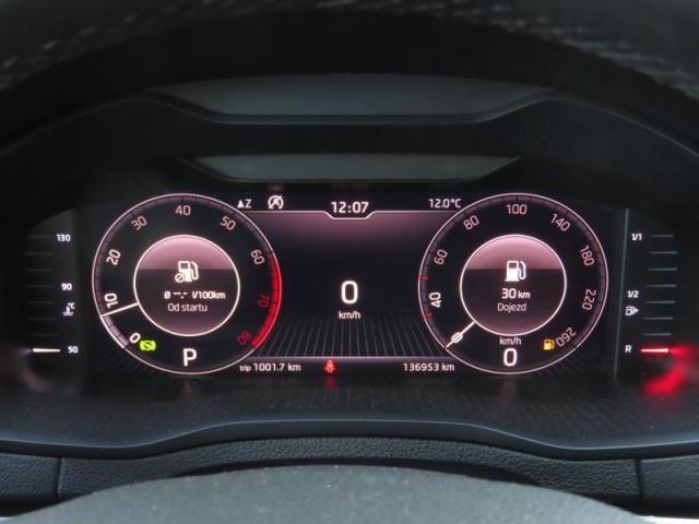 Škoda Karoq  1.5 TSI 