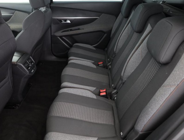 Peugeot 5008  PureTech 130 
