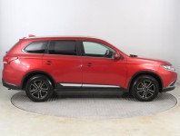 Mitsubishi Outlander  2.0 Intense