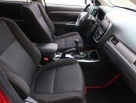 Mitsubishi Outlander  2.0 Intense