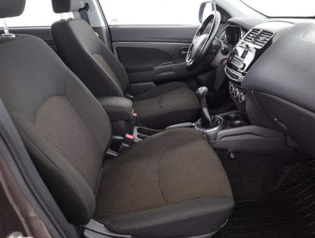 Mitsubishi ASX  1.6 MIVEC 