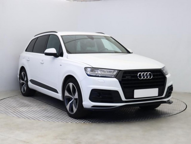 Audi Q7  3.0 TDI S-Line