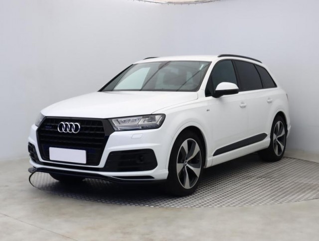 Audi Q7  3.0 TDI S-Line