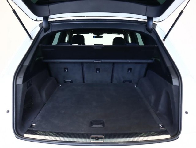 Audi Q7  3.0 TDI S-Line