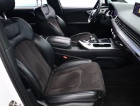 Audi Q7  3.0 TDI S-Line