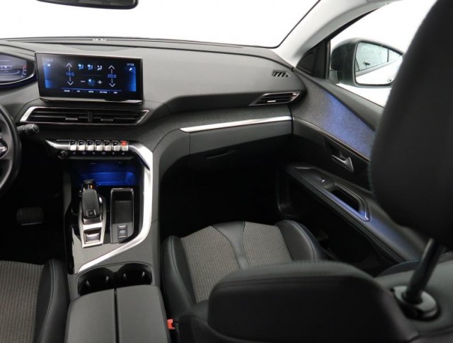 Peugeot 3008  1.5 BlueHDi Allure Pack