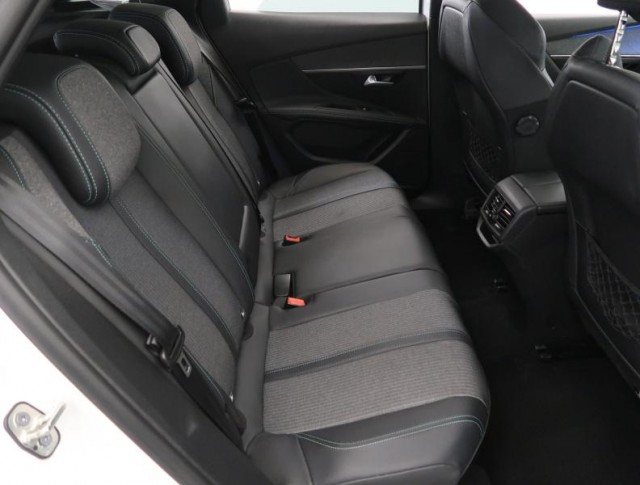 Peugeot 3008  1.5 BlueHDi Allure Pack