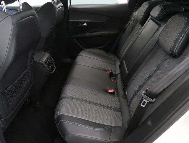 Peugeot 3008  1.5 BlueHDi Allure Pack