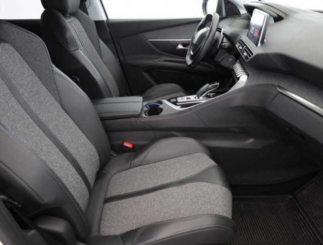Peugeot 3008  1.2 PureTech 