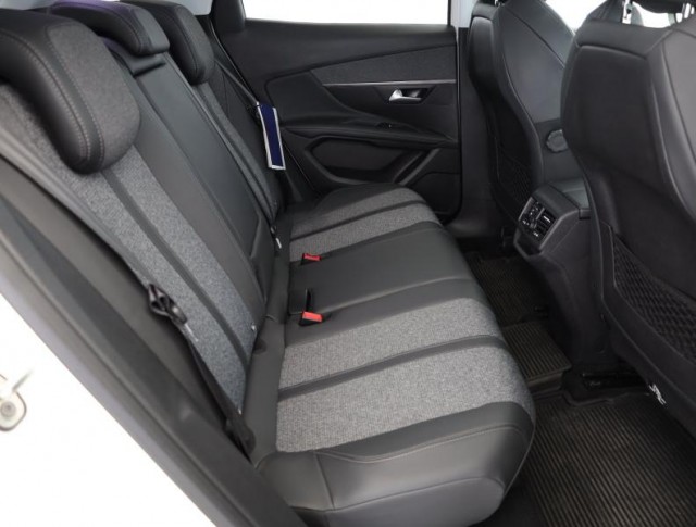 Peugeot 3008  1.2 PureTech 