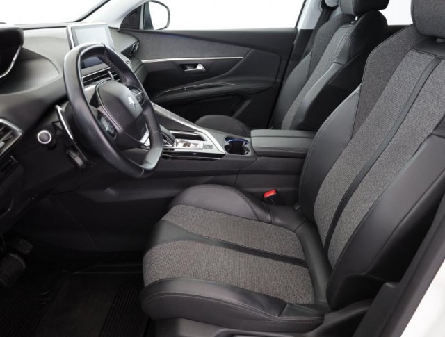 Peugeot 3008  1.2 PureTech 