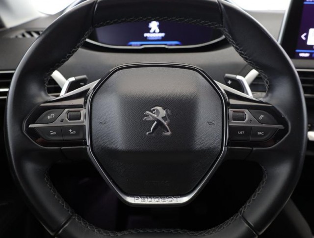 Peugeot 3008  1.2 PureTech 