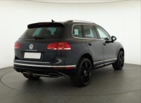 Volkswagen Touareg  3.0 TDI R-Line