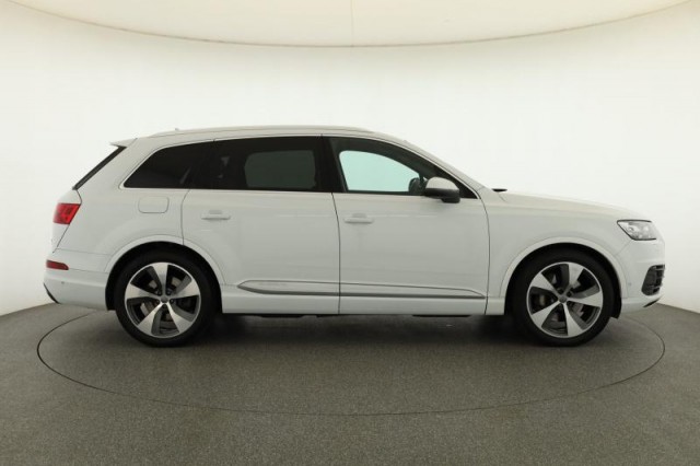 Audi Q7  3.0 TDI S-Line