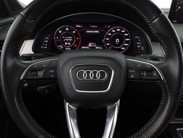 Audi Q7  3.0 TDI S-Line