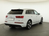 Audi Q7  3.0 TDI S-Line
