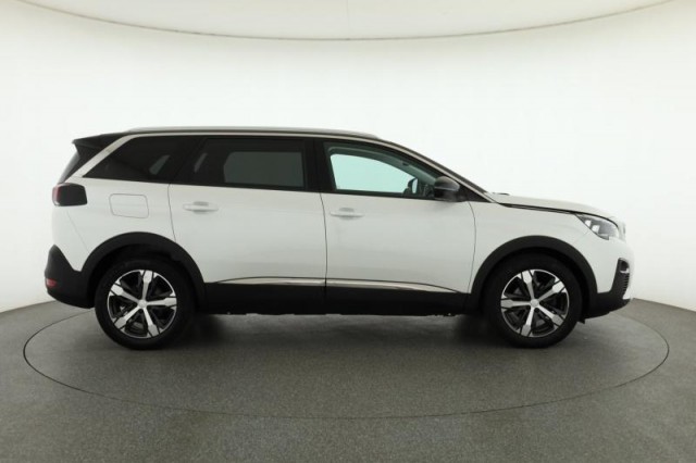 Peugeot 5008  PureTech 130 Allure