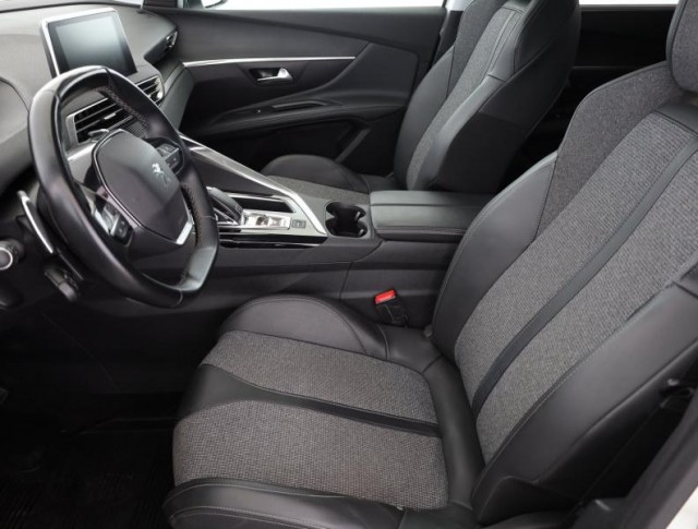 Peugeot 5008  PureTech 130 Allure