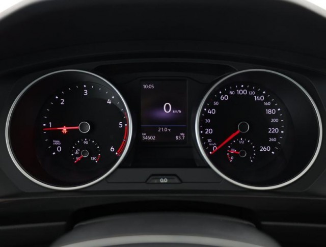 Volkswagen Tiguan  2.0 TDI 