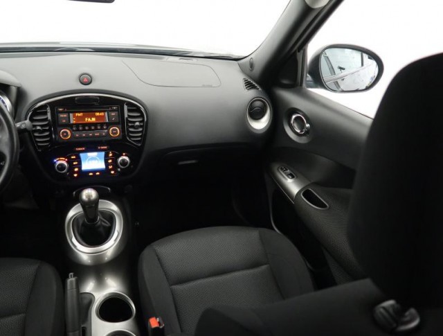 Nissan Juke  1.6 i 