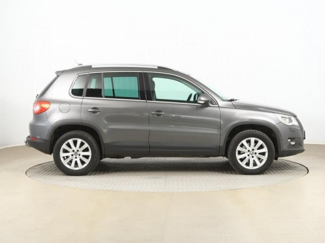 Volkswagen Tiguan  2.0 TDI 