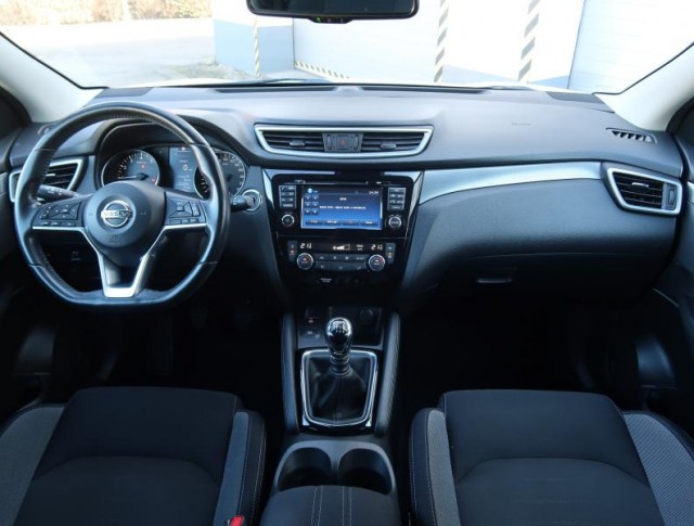Nissan Qashqai  1.2 DIG-T 