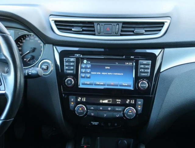 Nissan Qashqai  1.2 DIG-T 