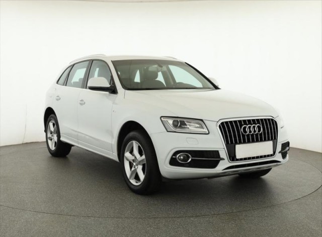 Audi Q5  2.0 TDI S line